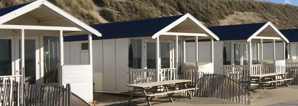 De strandhuisjes van Parkeer en meer.